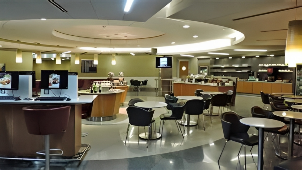 American Airlines Admirals Club - Airline-Operated Lounges at Heathrow Airport - Heathrow Lounges - Oceans Travel