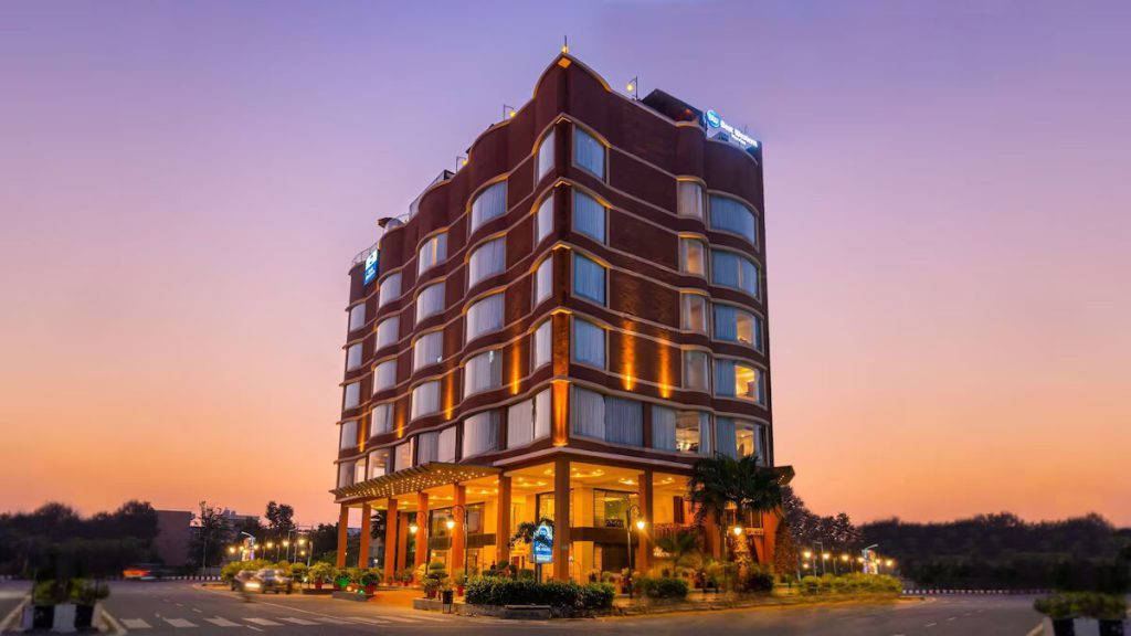 Amritsar Tourism - An Ultimate Guide | Hotel - Best Western Merrion Amritsar | Oceans Travel (Expedia Image)